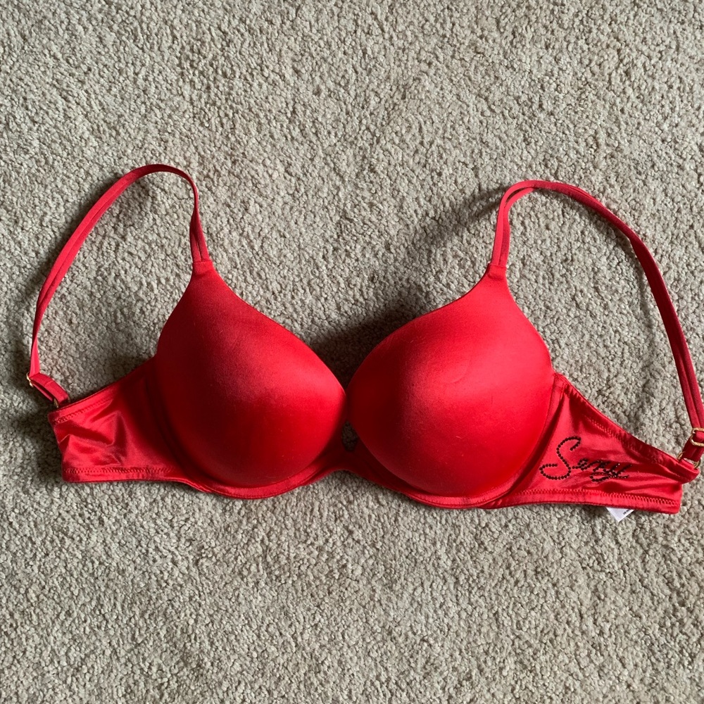 Victoria Secrets Red Push-up Bra size 34D